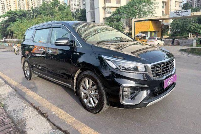 Second-hand 2020 Kia Carnival Limousine for sale in Thane