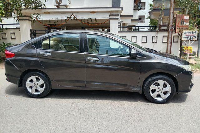 Honda City i VTEC V Second-hand 2015 Honda City i VTEC V for sale in Hyderabad