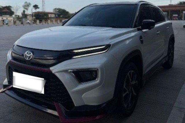Second-hand 2026 Toyota Hyryder वी हाइब्रिड Dual Tone for sale in Bangalore