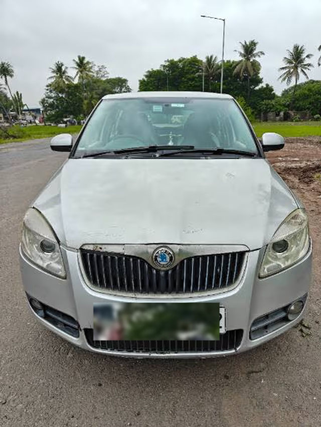 Skoda Fabia 1.4 TDI एलिगेंस Second-hand 2010 Skoda Fabia 1.4 TDI एलिगेंस for sale in Surat