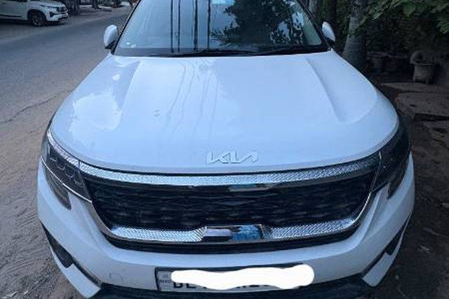 Second-hand 2022 Kia Seltos HTX IVT G for sale in New Delhi