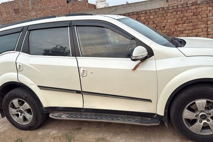 2015 Mahindra XUV500 W6 2WD
