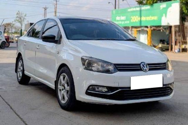 Volkswagen Vento डीजल हाईलाइन Second-hand 2011 Volkswagen Vento डीजल हाईलाइन for sale in Rajkot