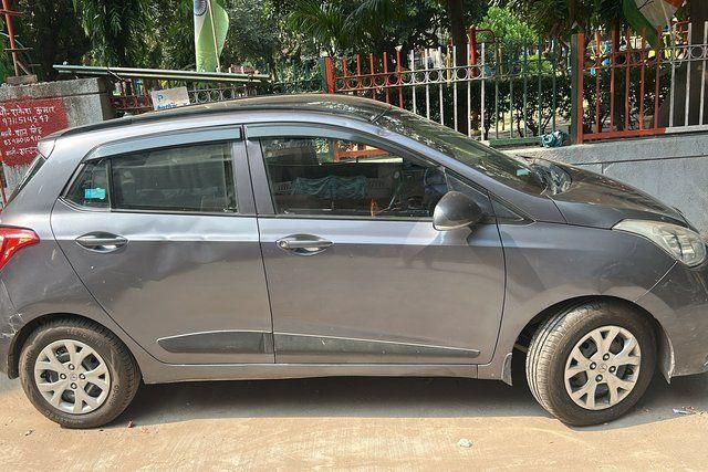 Hyundai Grand i10 Sportz Second-hand 2017 Hyundai Grand i10 Sportz for sale in New Delhi