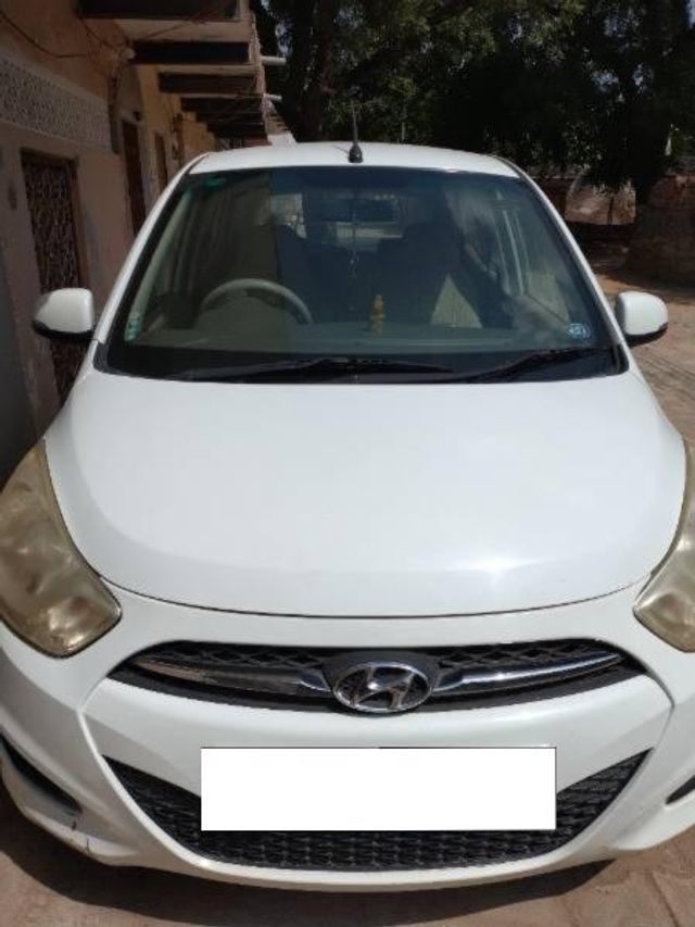 Hyundai i10 Sportz Second-hand 2011 Hyundai i10 Sportz for sale in Mahendragarh