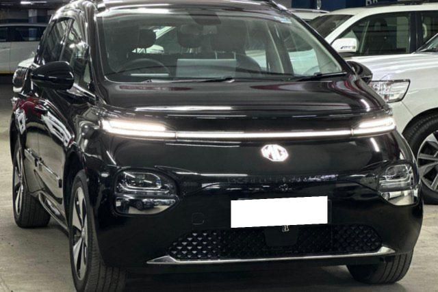 Second-hand 2024 MG Windsor EV Essence for sale in Mumbai
