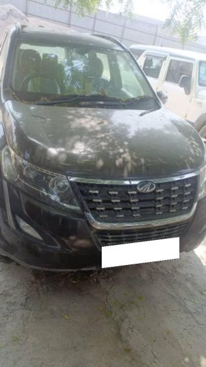 2019 Mahindra XUV500 W7 BSIV