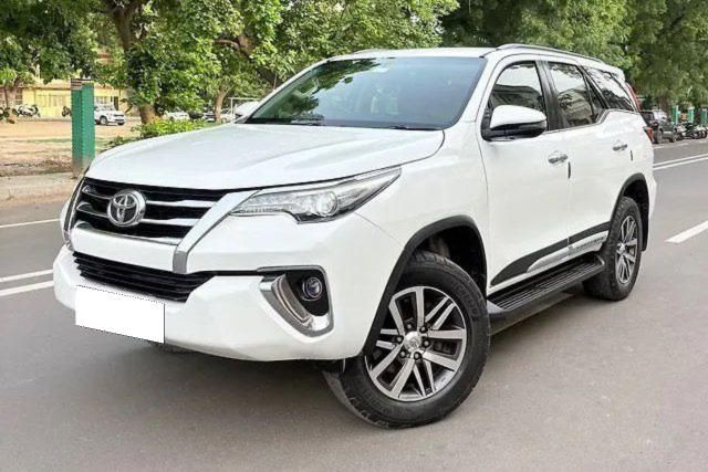 Toyota Fortuner 2.8 2WD AT BSIV Second-hand 2019 Toyota Fortuner 2.8 2WD AT BSIV for sale in Ahmedabad