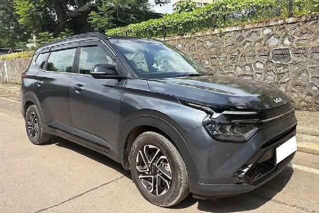 Kia Carens X-Line Diesel AT 6 STR Second-hand 2024 Kia Carens X-Line Diesel AT 6 STR for sale in Mumbai