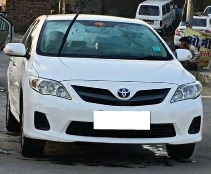 2013 Toyota Corolla Altis डीजल LE