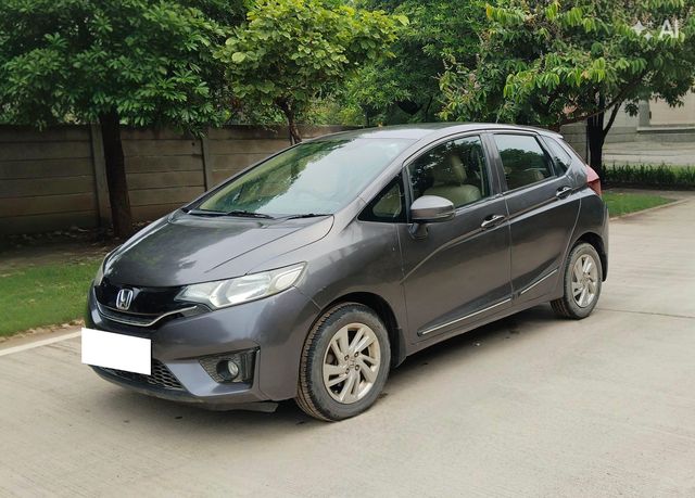 Honda Jazz 1.5 V i DTEC Second-hand 2017 Honda Jazz 1.5 V i DTEC for sale in Faridabad
