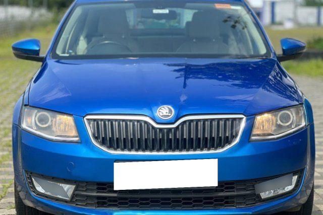 Second-hand 2014 Skoda Octavia Ambition 2.0 TDI AT for sale in Mumbai