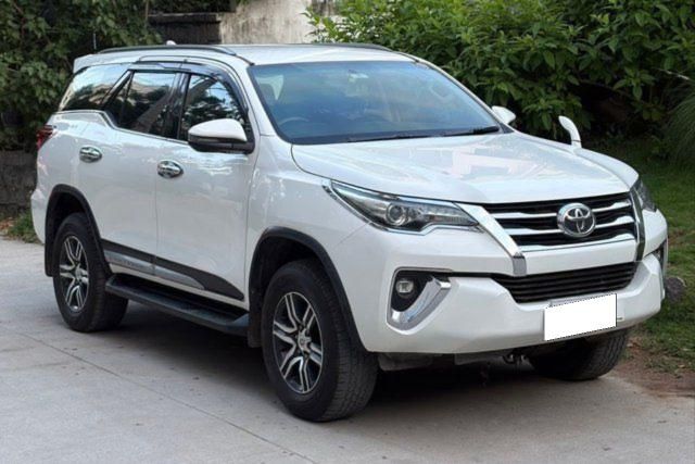 Toyota Fortuner 2.8 2WD MT बीएस4 Second-hand 2018 Toyota Fortuner 2.8 2WD MT बीएस4 for sale in Hyderabad