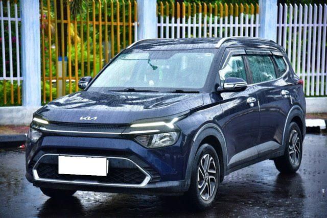 Kia Carens प्रेस्टीज प्लस बीएस6 Second-hand 2023 Kia Carens प्रेस्टीज प्लस बीएस6 for sale in Kolkata