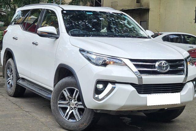 Toyota Fortuner 2.8 2WD AT बीएस4 Second-hand 2020 Toyota Fortuner 2.8 2WD AT बीएस4 for sale in Thane