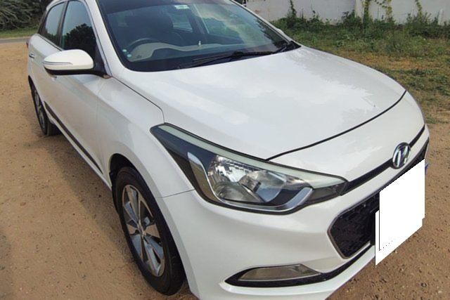 Hyundai i20 एस्टा 1.2 Second-hand 2016 Hyundai i20 एस्टा 1.2 for sale in Ahmedabad