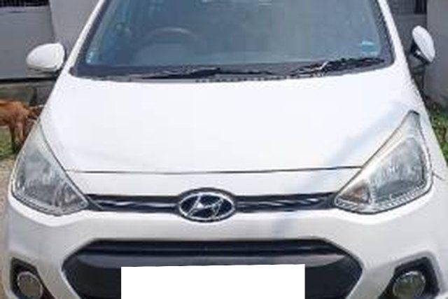 Second-hand 2013 Hyundai Grand i10 CRDi एस्टा for sale in Birbhum