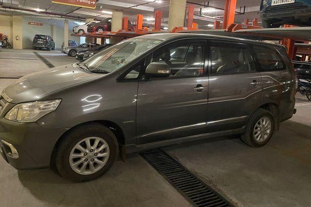Toyota Innova 2.5 VX (Diesel) 7 Seater Second-hand 2014 Toyota Innova 2.5 VX (Diesel) 7 Seater for sale in Bangalore