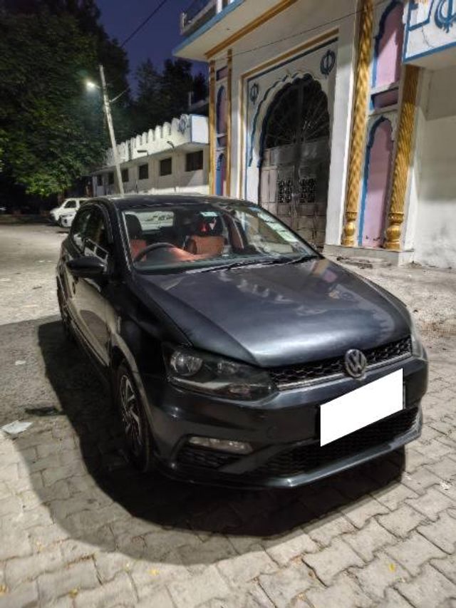 Volkswagen Polo 1.0 एमपीआई कंफर्टलाइन Second-hand 2021 Volkswagen Polo 1.0 एमपीआई कंफर्टलाइन for sale in New Delhi