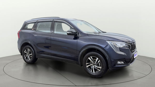 Mahindra XUV700 एएक्स3 5Str Second-hand 2025 Mahindra XUV700 एएक्स3 5Str for sale in Noida