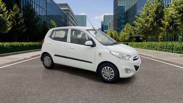 Second-hand 2015 Hyundai i10 स्पोर्टज़ 1.1L for sale in Pune