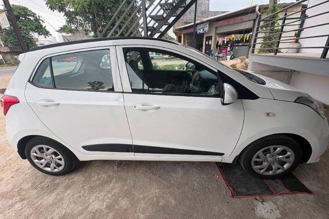 Second-hand 2019 Hyundai Grand i10 1.2 कप्पा मैग्ना बीएस4 for sale in Godhra