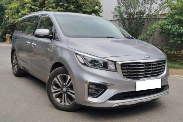Kia Carnival प्रीमियम Second-hand 2022 Kia Carnival प्रीमियम for sale in Chennai