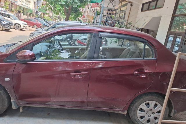 Honda Amaze S i-Vtech Second-hand 2015 Honda Amaze S i-Vtech for sale in Ghaziabad