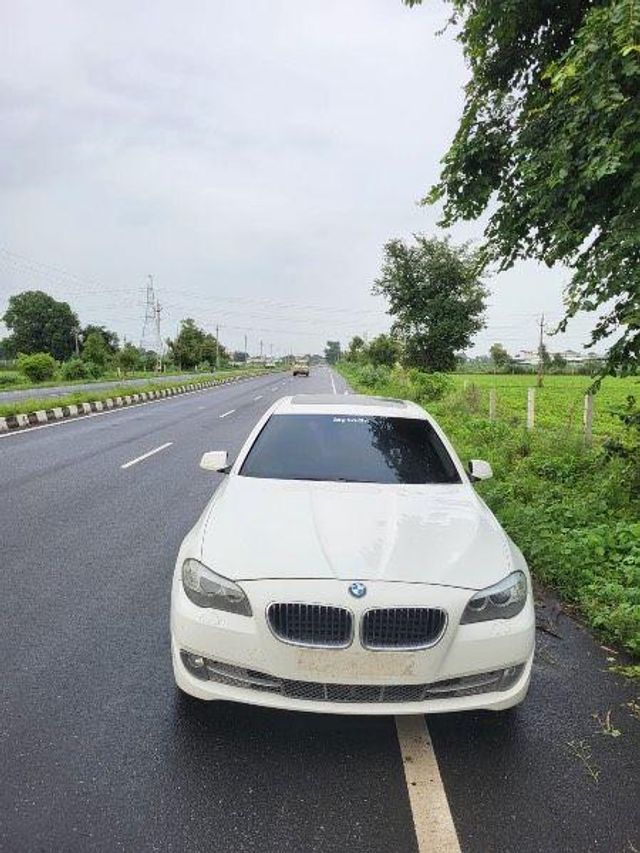 BMW 5 Series 520d Sedan Second-hand 2013 BMW 5 Series 520d Sedan for sale in Ahmedabad