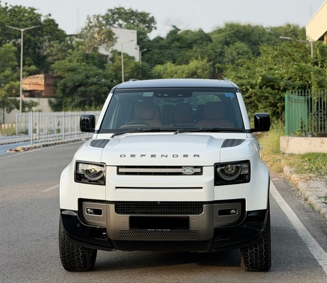Land Rover Defender 2.0 110 HSE Second-hand 2024 Land Rover Defender 2.0 110 HSE for sale in New Delhi