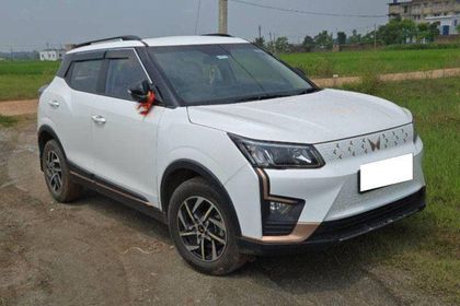2024 Mahindra XUV400 EV EL Fast Charger