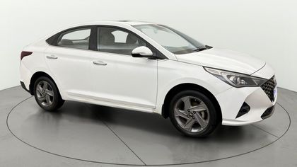 2022 Hyundai Verna एसएक्स IVT