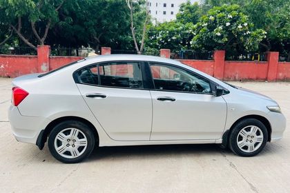 2012 होंडा सिटी V MT