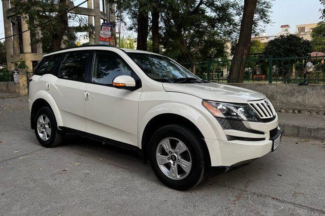 Mahindra XUV500 W11 FWD Diesel Second-hand 2015 Mahindra XUV500 W11 FWD Diesel for sale in Jalandhar