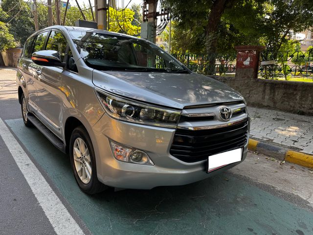 Toyota Innova Crysta 2.4 G MT BSIV Second-hand 2016 Toyota Innova Crysta 2.4 G MT BSIV for sale in Jalandhar