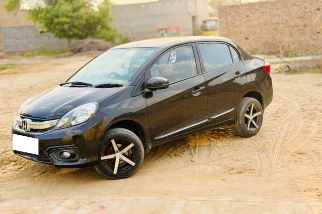 Honda Amaze वीएक्स i-DTEC Second-hand 2016 Honda Amaze वीएक्स i-DTEC for sale in Hanumangarh