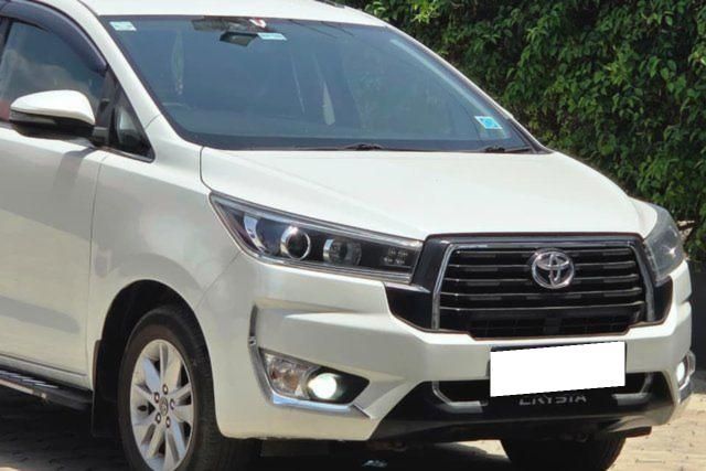 Toyota Innova Crysta 2.4 VX MT 8S BSIV Second-hand 2018 Toyota Innova Crysta 2.4 VX MT 8S BSIV for sale in Nashik