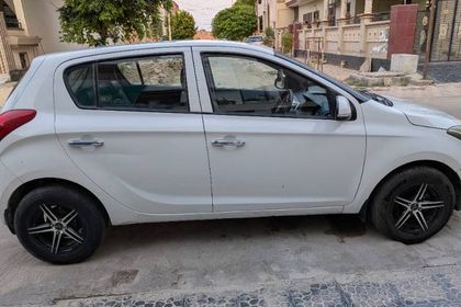 2013 Hyundai i20 Magna 1.4 CRDi (Diesel)