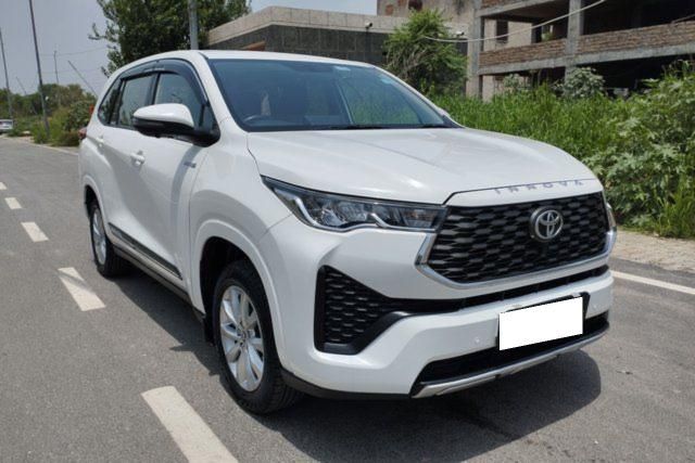 Second-hand 2024 Toyota Innova Hycross VX 7STR Hybrid for sale in New Delhi