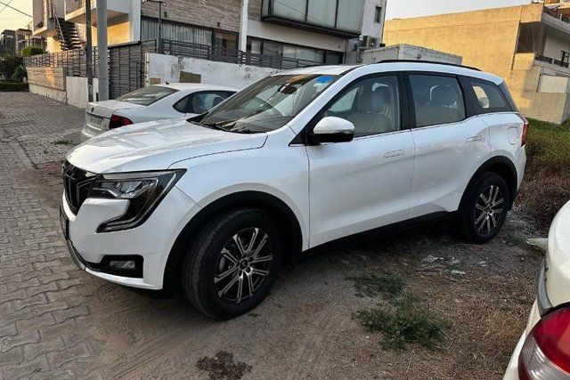Mahindra XUV700 एएक्स5 7 Str डीजल AT Second-hand 2025 Mahindra XUV700 एएक्स5 7 Str डीजल AT for sale in Ambala