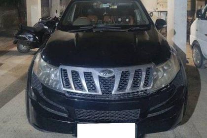 2014 Mahindra XUV500 W8 FWD