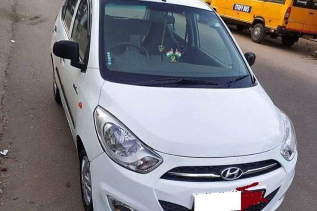 Hyundai i10 Era LPG Second-hand 2012 Hyundai i10 Era LPG for sale in Amritsar