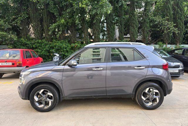 Hyundai Venue SX Plus Turbo DCT Second-hand 2020 Hyundai Venue SX Plus Turbo DCT for sale in Bangalore