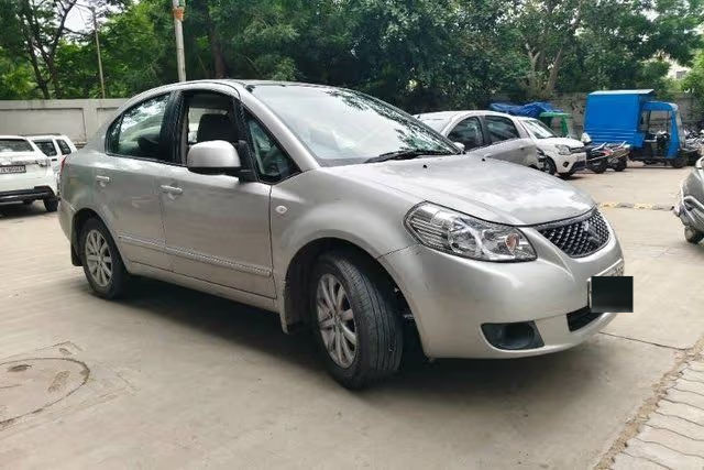 Maruti Suzuki SX4 ZDI Second-hand 2012 Maruti Suzuki SX4 ZDI for sale in Ahmedabad