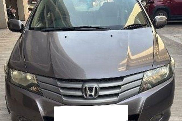 Second-hand 2011 Honda City V MT for sale in Ahmedabad