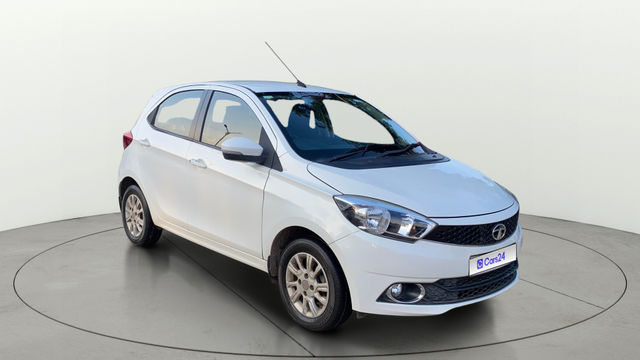 Tata Tiago 1.2 Revotron एक्सजेड Second-hand 2017 Tata Tiago 1.2 Revotron एक्सजेड for sale in Vadodara