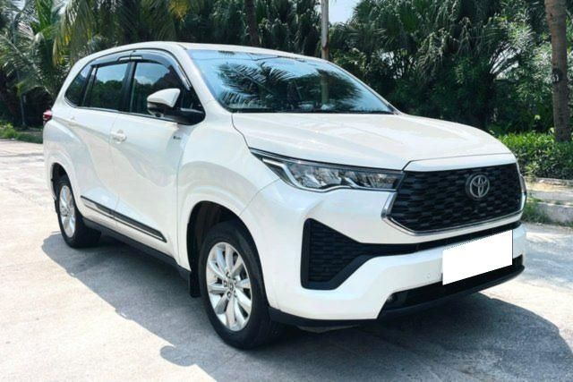Toyota Innova Hycross VX(O) 8STR Hybrid Second-hand 2025 Toyota Innova Hycross VX(O) 8STR Hybrid for sale in Mumbai