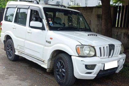 2013 Mahindra Scorpio SLE बीएस4