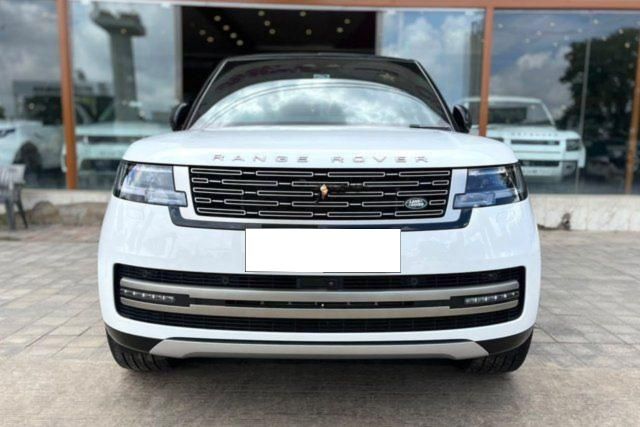 Land Rover Range Rover 3.0 लीटर डीजल एलडब्ल्यूबी एचएसई Second-hand 2025 Land Rover Range Rover 3.0 लीटर डीजल एलडब्ल्यूबी एचएसई for sale in Bangalore