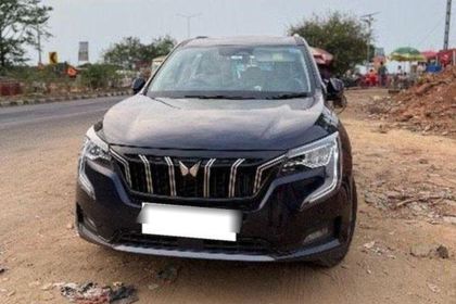 2025 Mahindra XUV700 AX7L 7Str AT